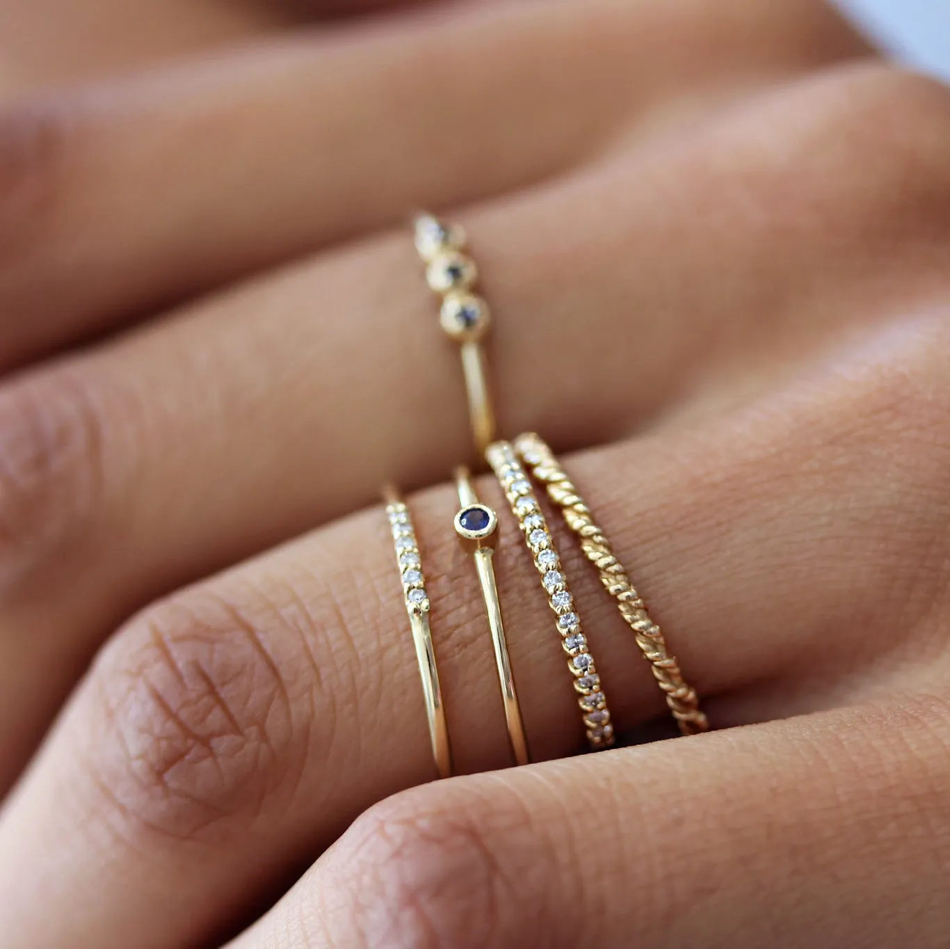 14K SINGLE SAPPHIRE RING