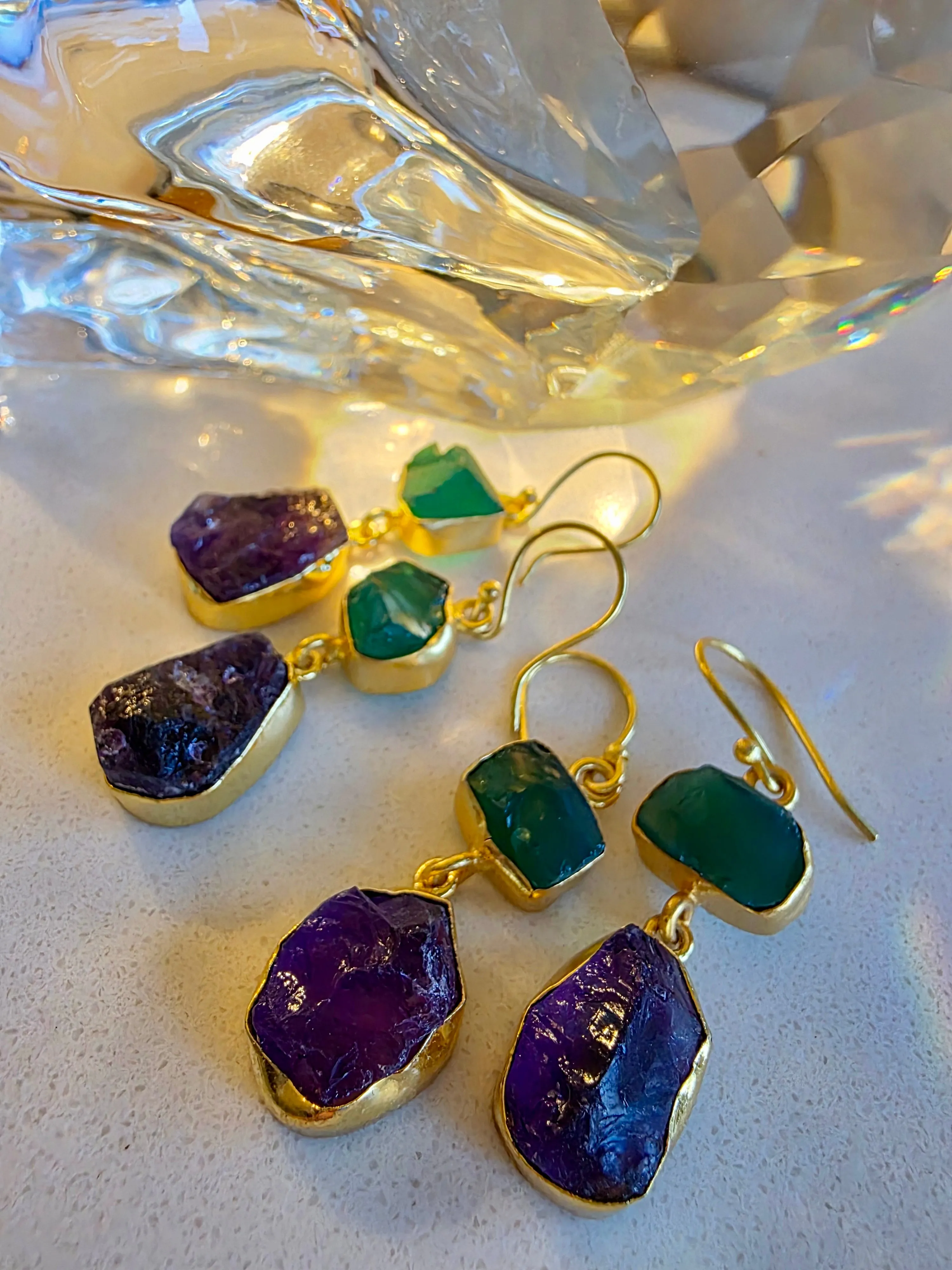 Gemajesty Green Onyx and African Amethyst Drop Earring