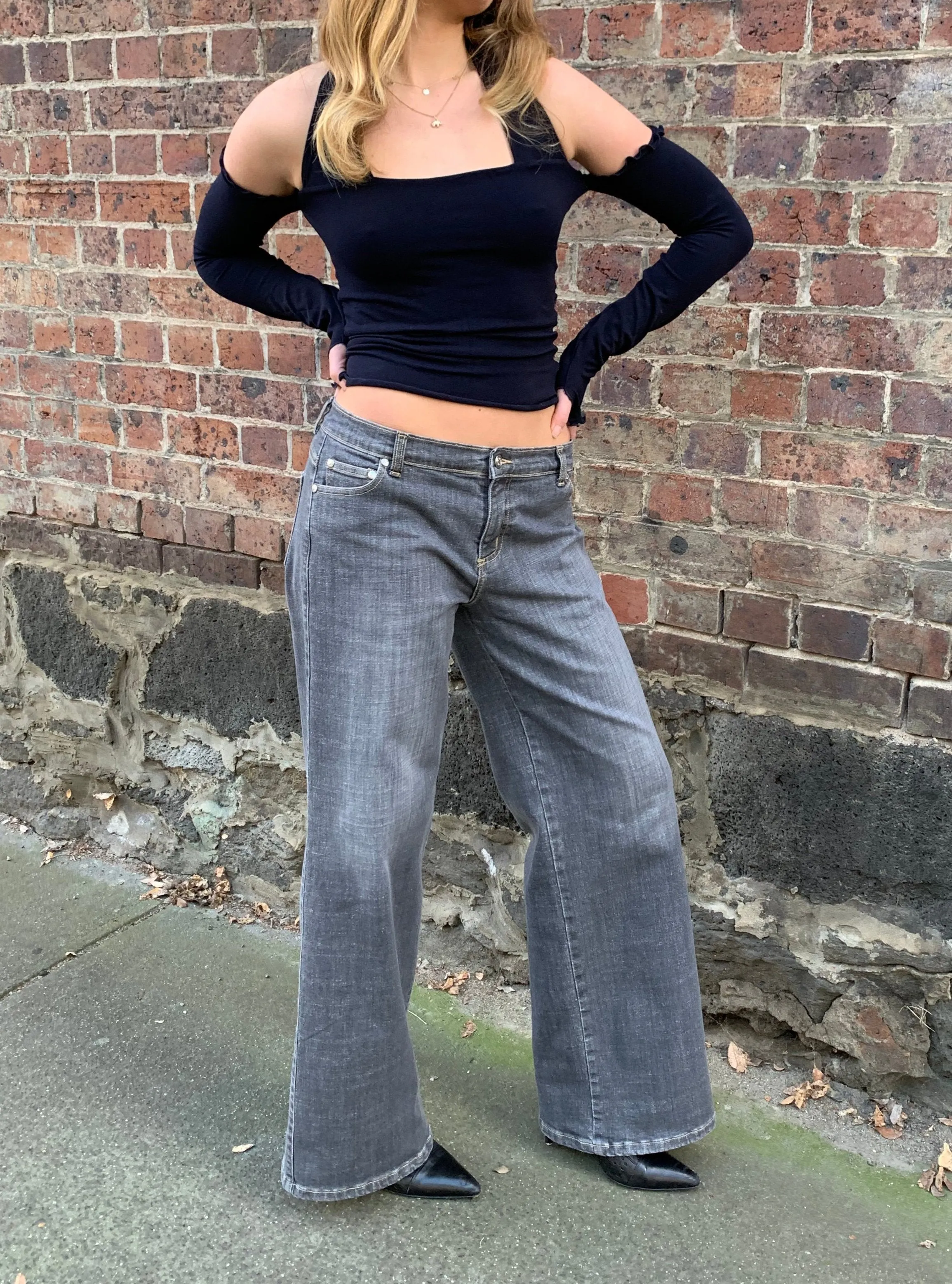 Sold out. Corset Bro Jeans. Low Rise. Stretch.  Grey Cloud.